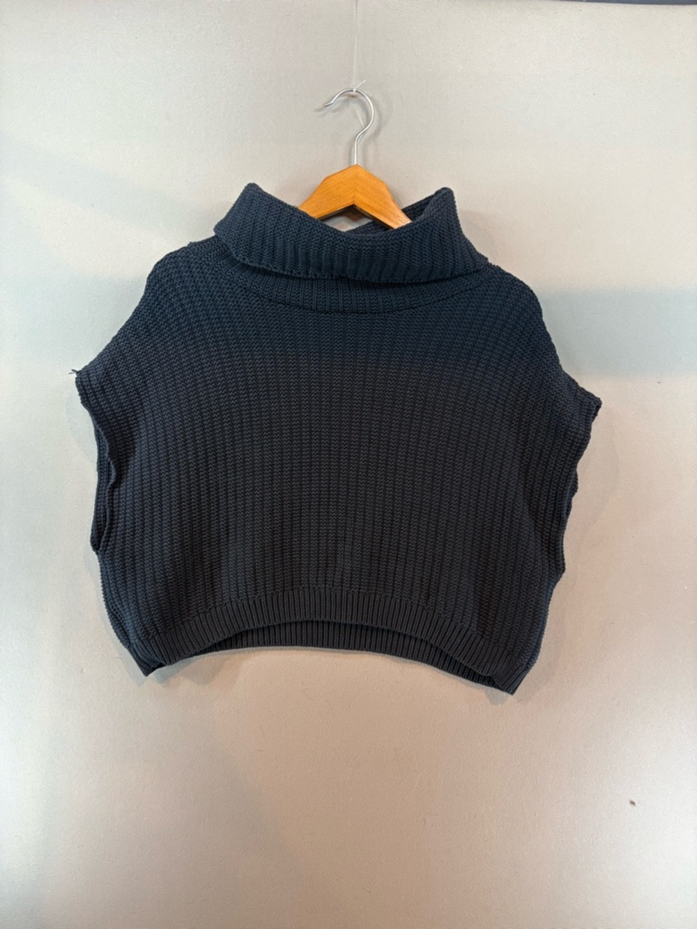 Free People Sweater Women's Size XSmall Black Turtle Neck Sleeveless Cropped